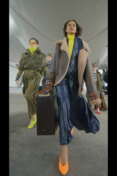 Look 25